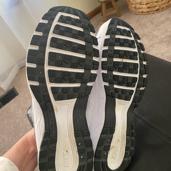 Boys 7Y Nike P6000 sneakers - Picture 4 of 6